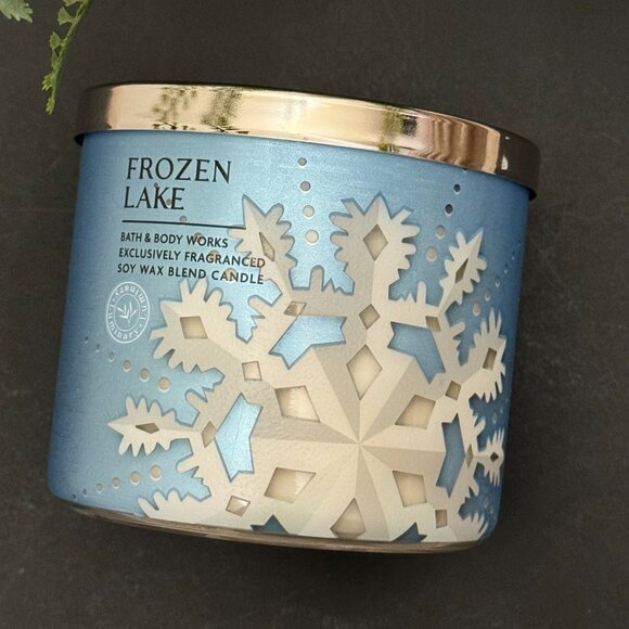 BBW Frozen Lake Bath & Body Works 3 Wick Candle - Picture 5 of 10
